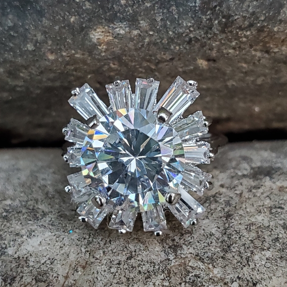 White Gold Rhodium Plated Cubic Zirconia Ring NWT - Picture 7 of 7